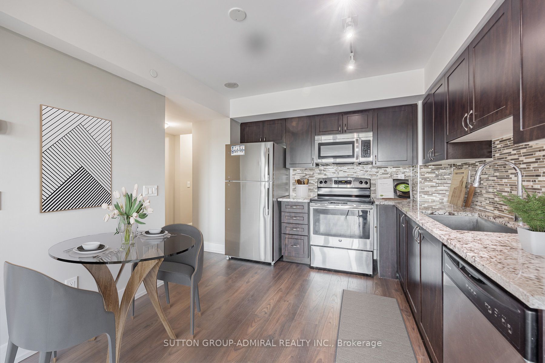 1215 Bayly St, #501