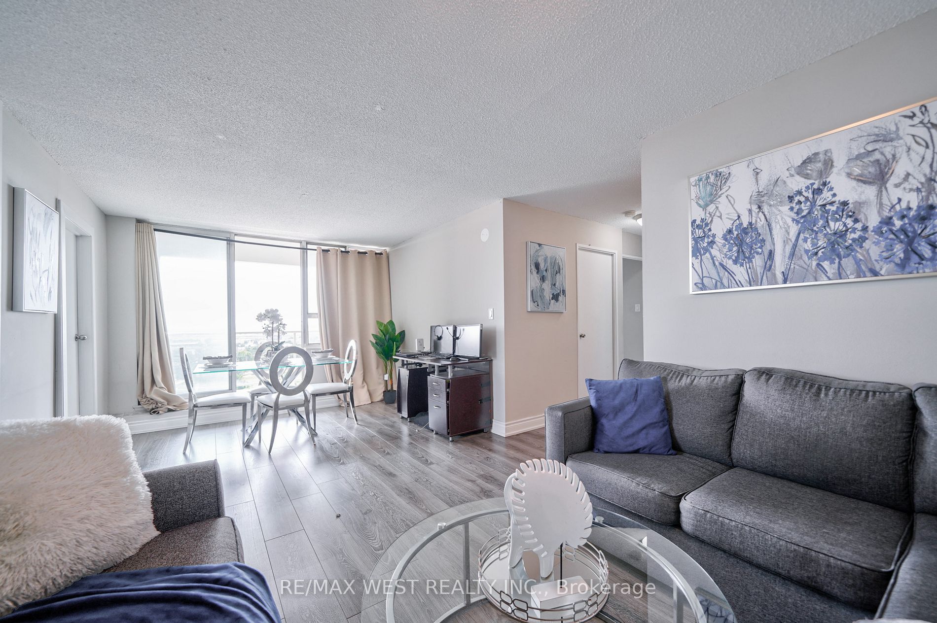 100 Wingarden Crt, #2015