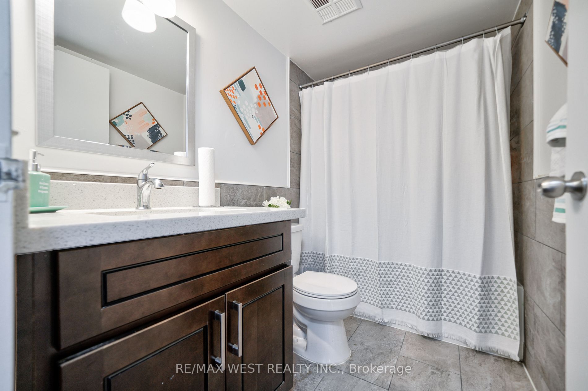 100 Wingarden Crt, #2015