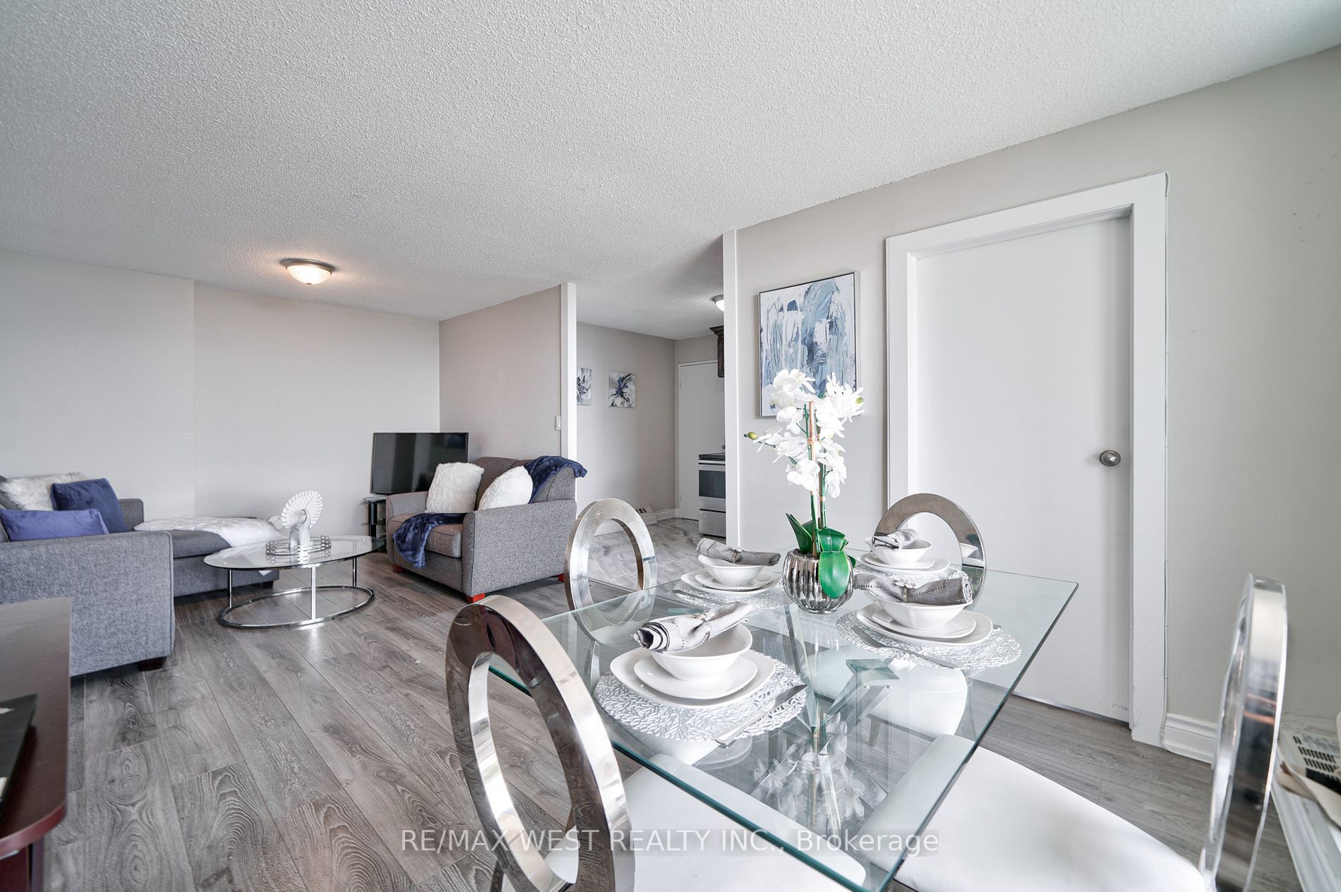 100 Wingarden Crt, #2015