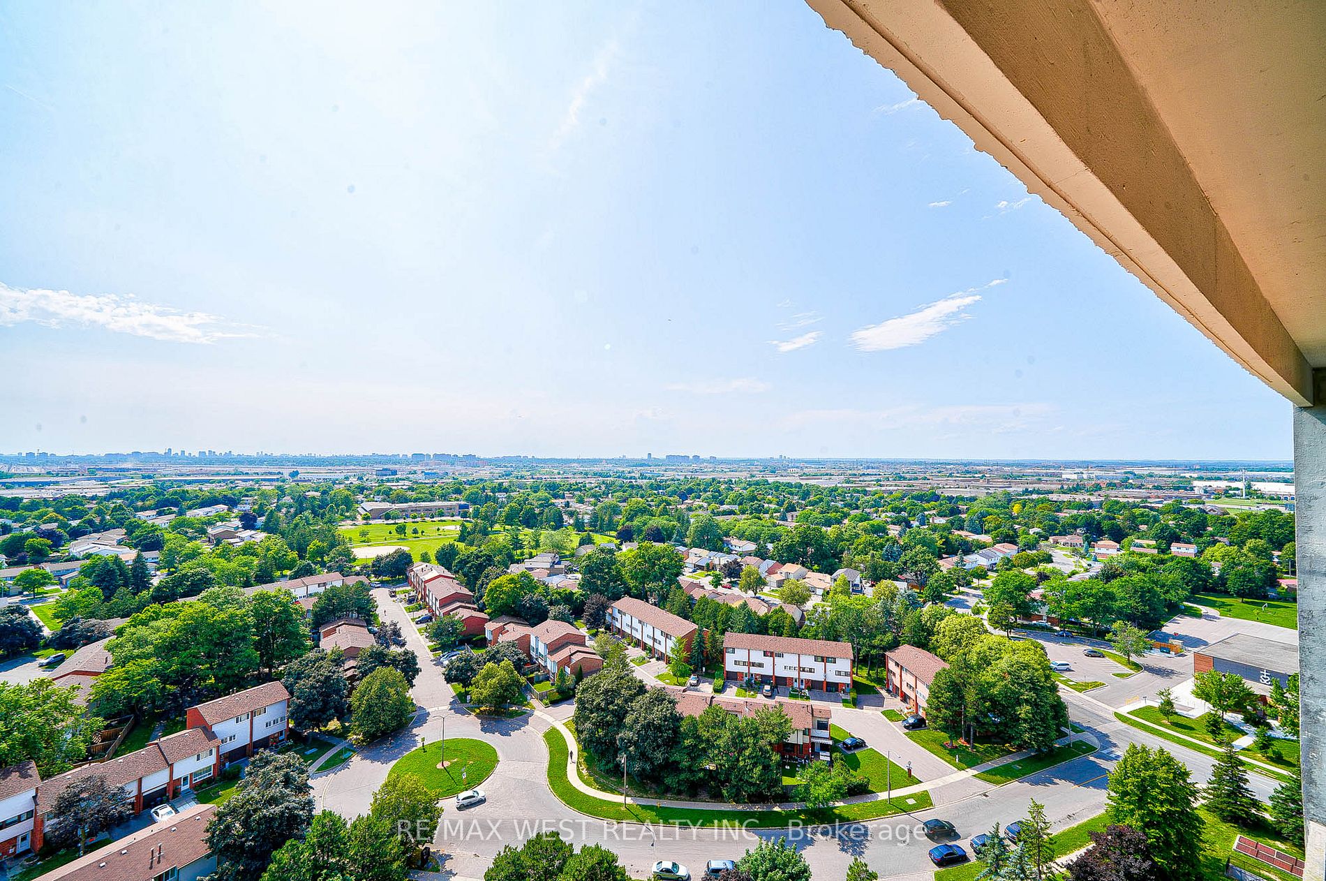 100 Wingarden Crt, #2015