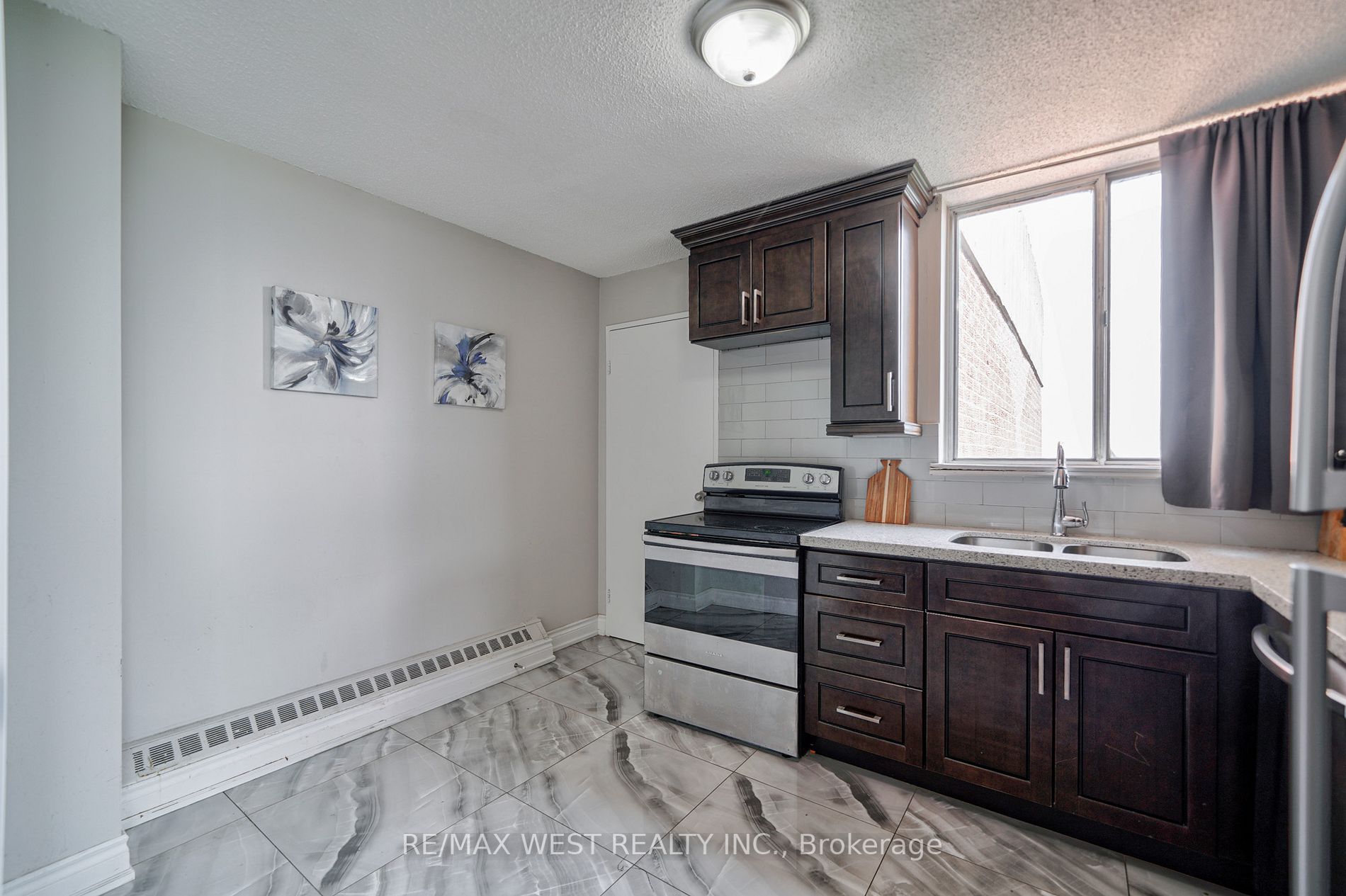 100 Wingarden Crt, #2015