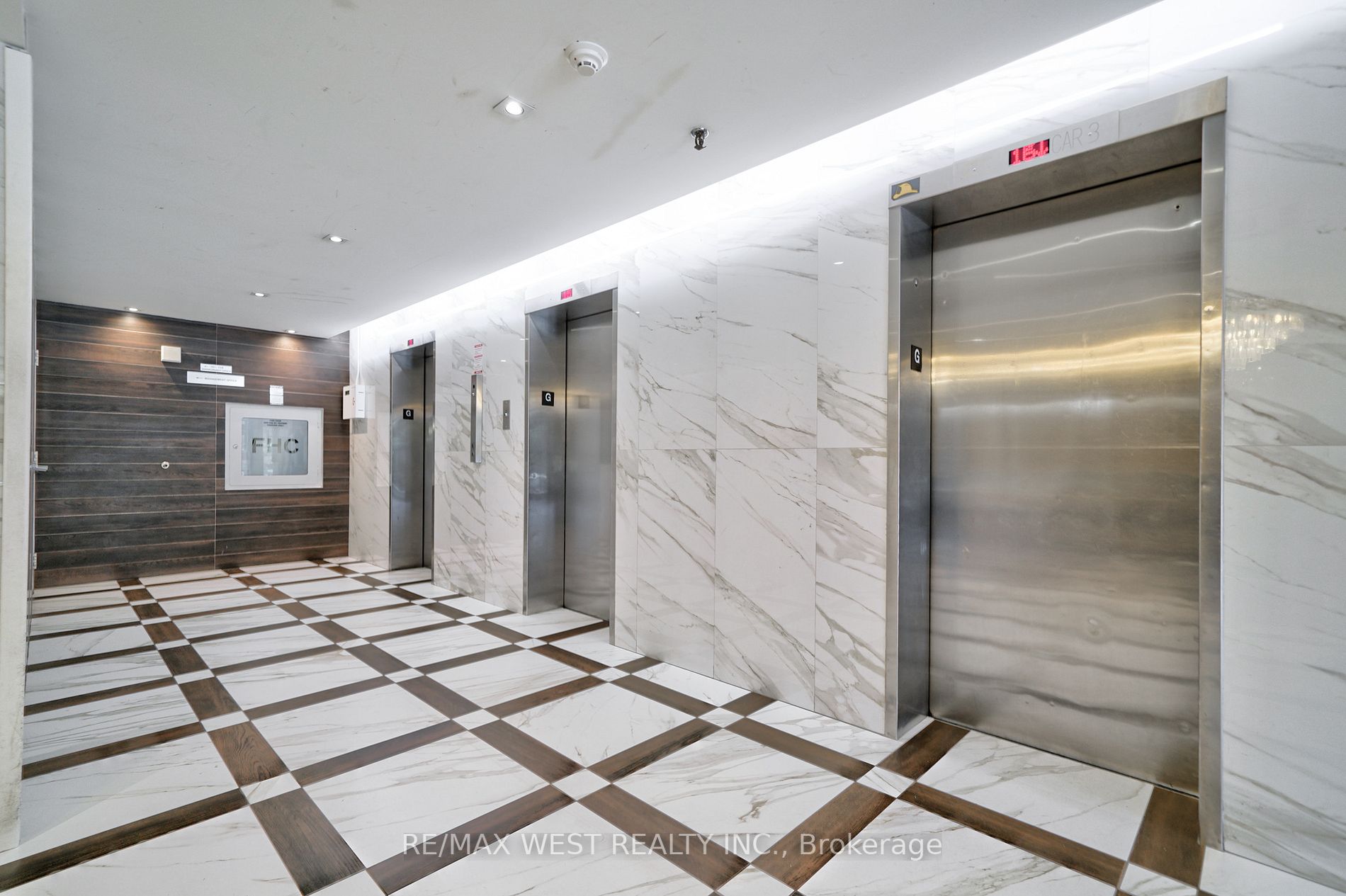 100 Wingarden Crt, #2015