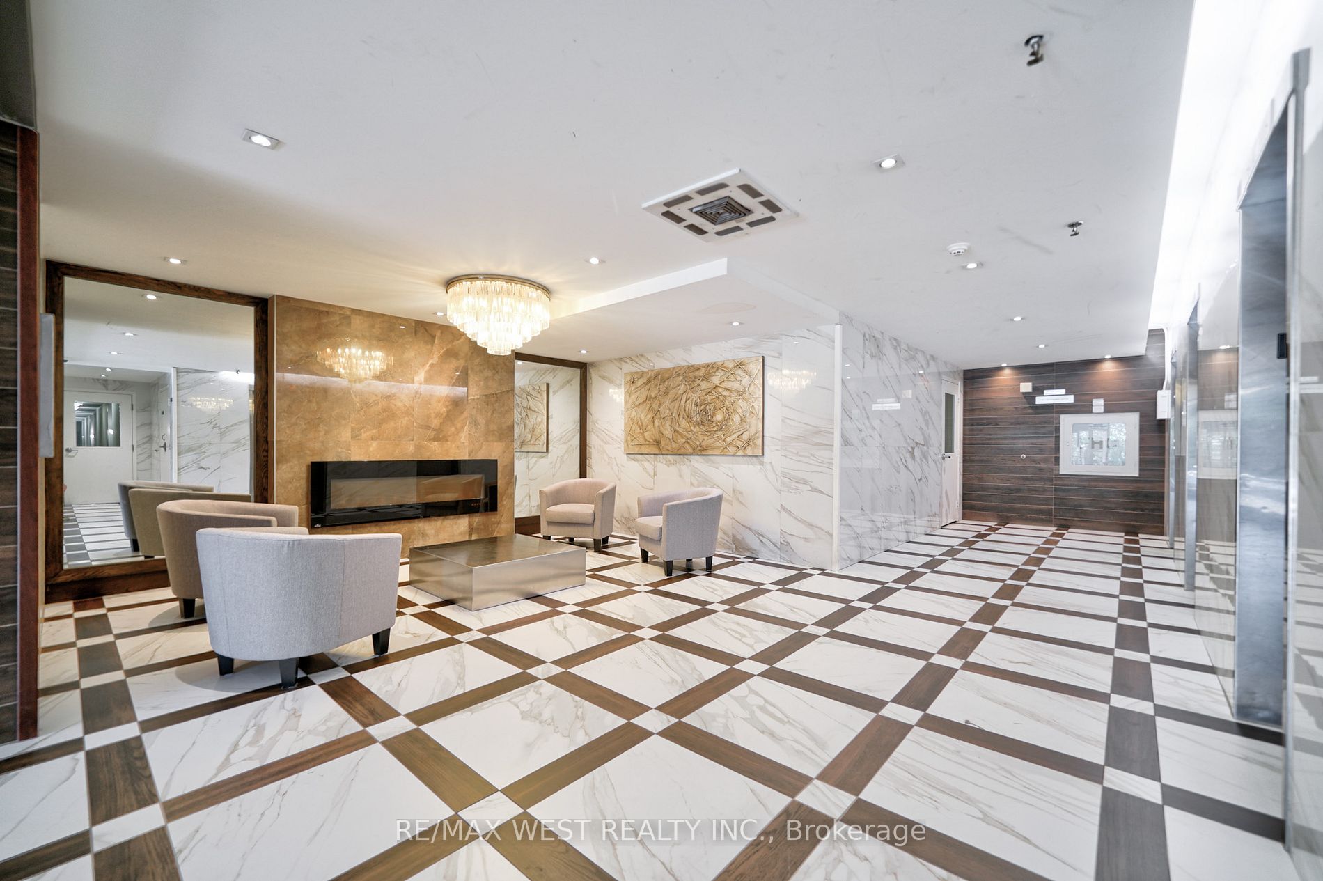 100 Wingarden Crt, #2015