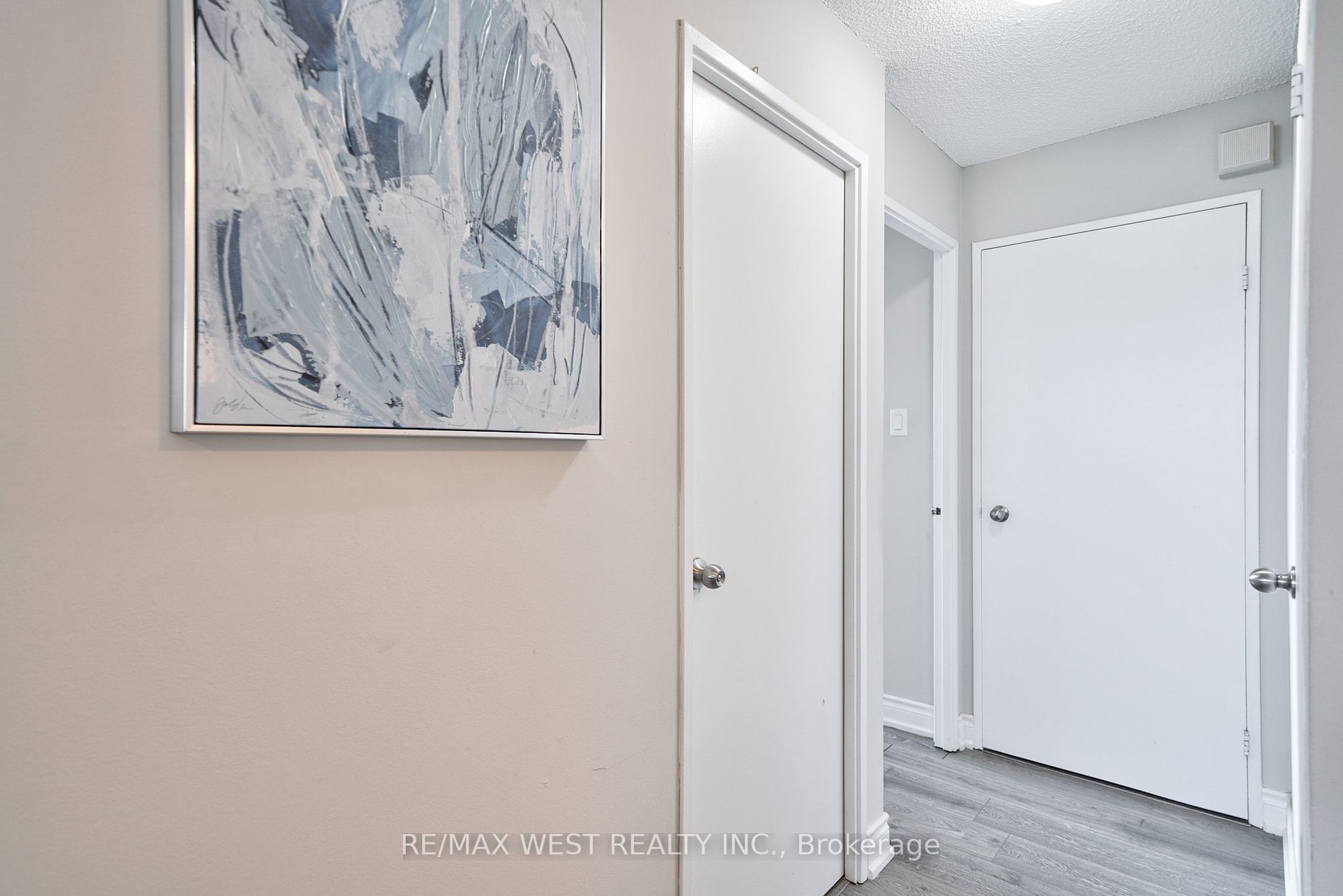 100 Wingarden Crt, #2015