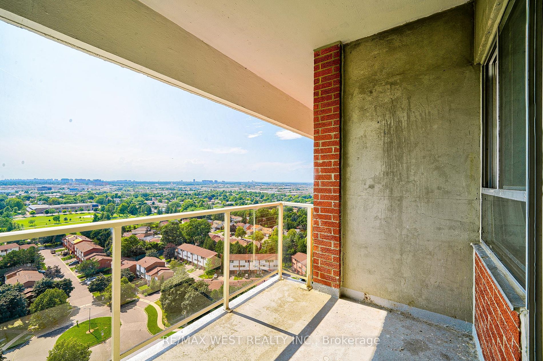 100 Wingarden Crt, #2015