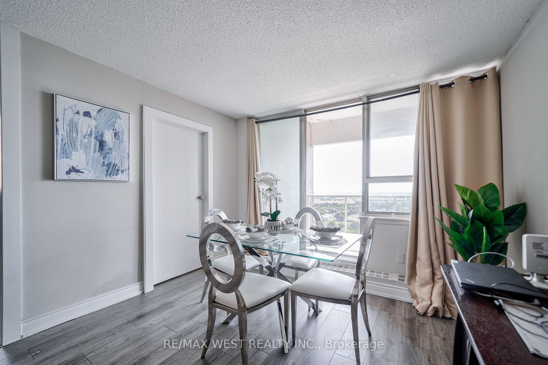 100 Wingarden Crt, #2015