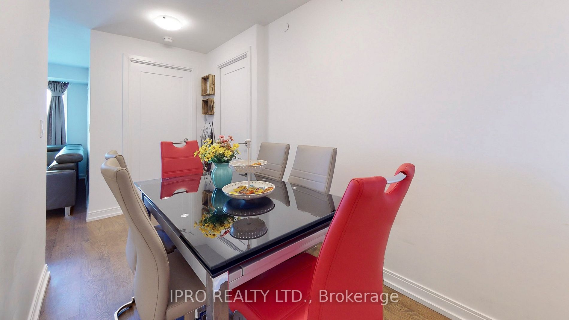 255 Village Green Sq, #1911