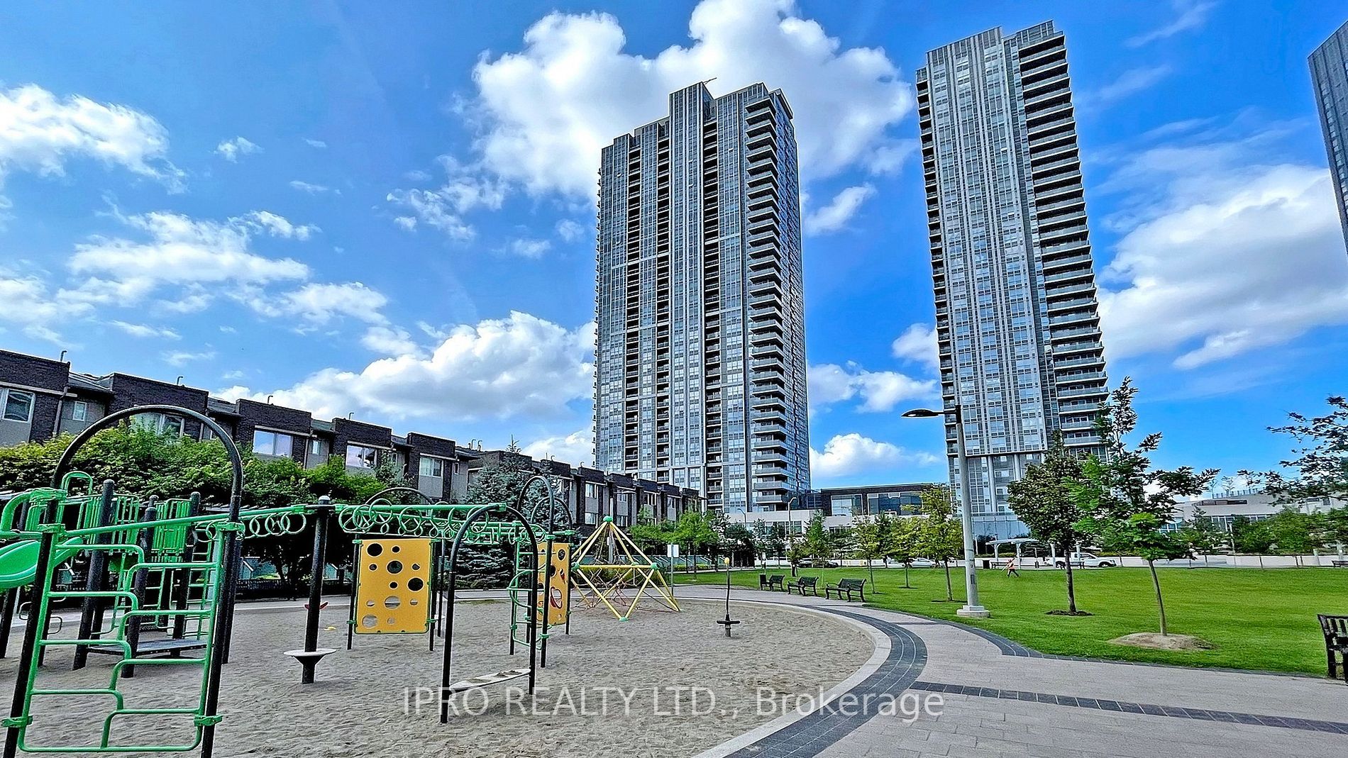 255 Village Green Sq, #1911