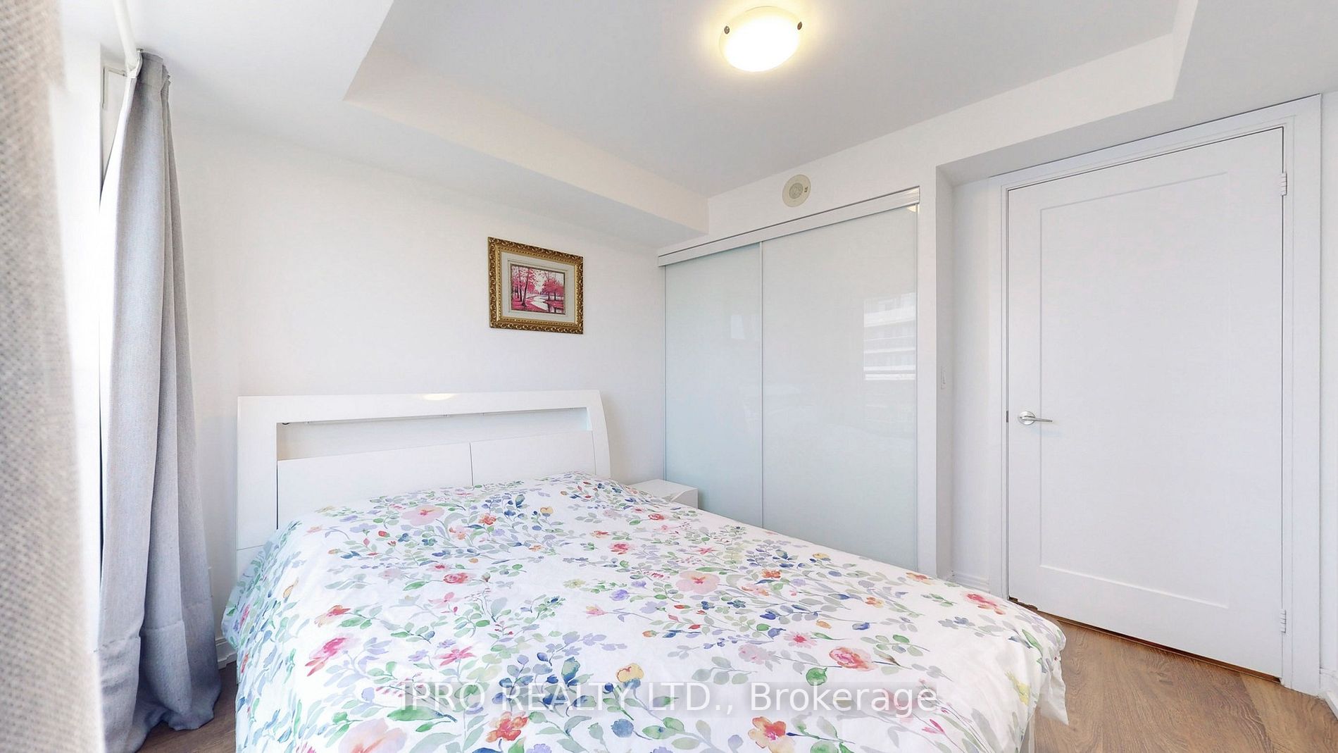 255 Village Green Sq, #1911