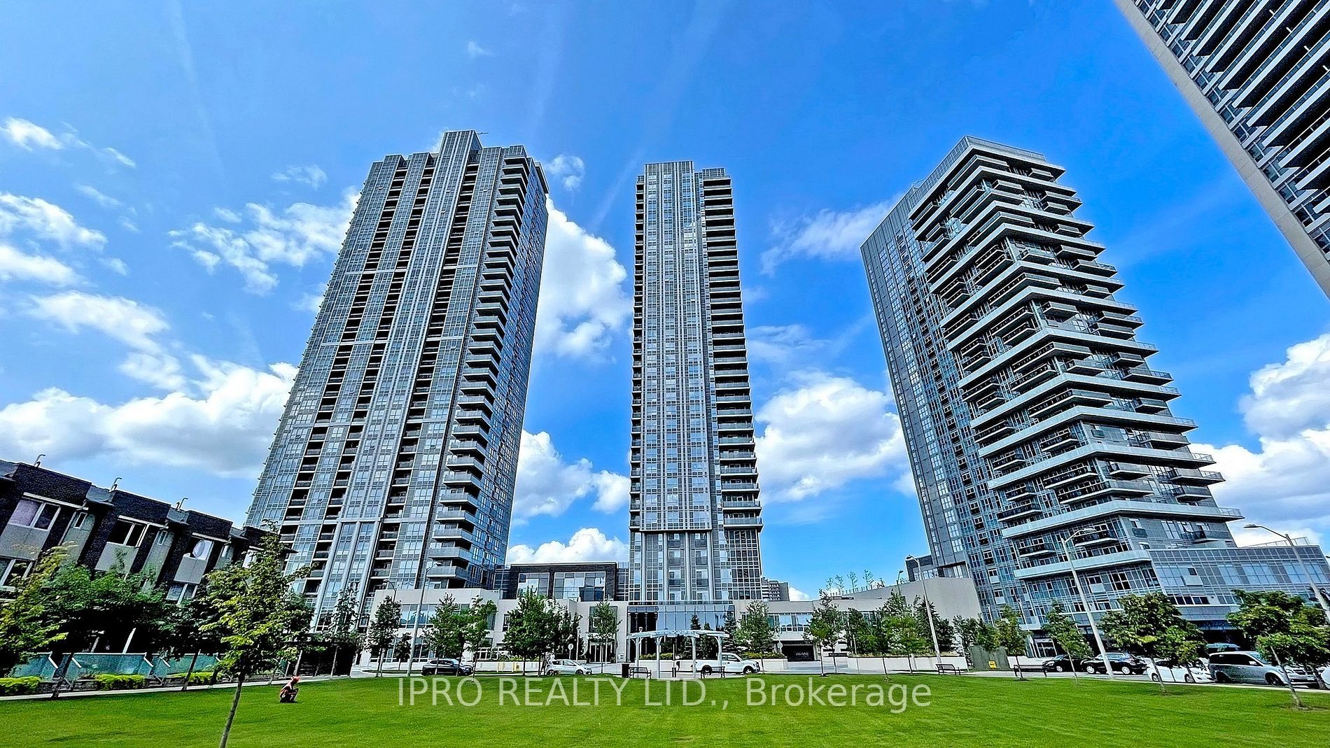 255 Village Green Sq, #1911