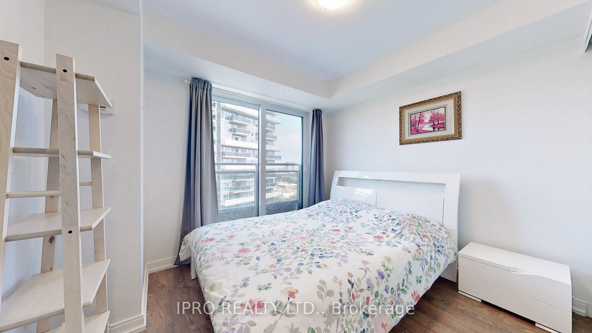 255 Village Green Sq, #1911