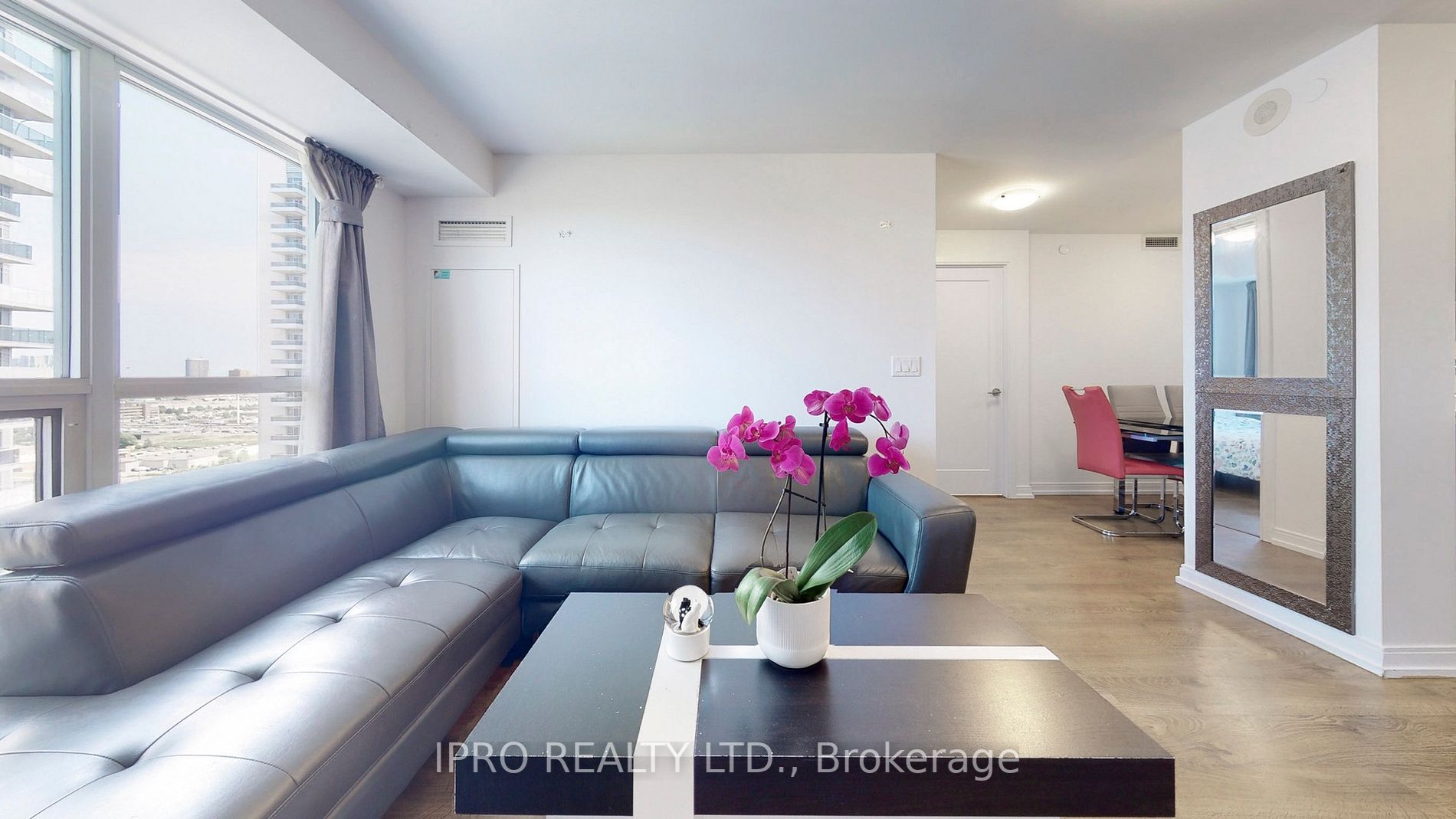 255 Village Green Sq, #1911