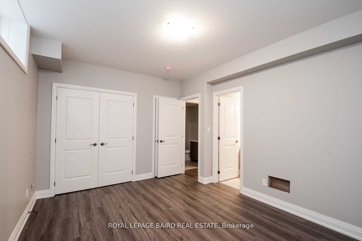 16024 Simcoe St, #Lower