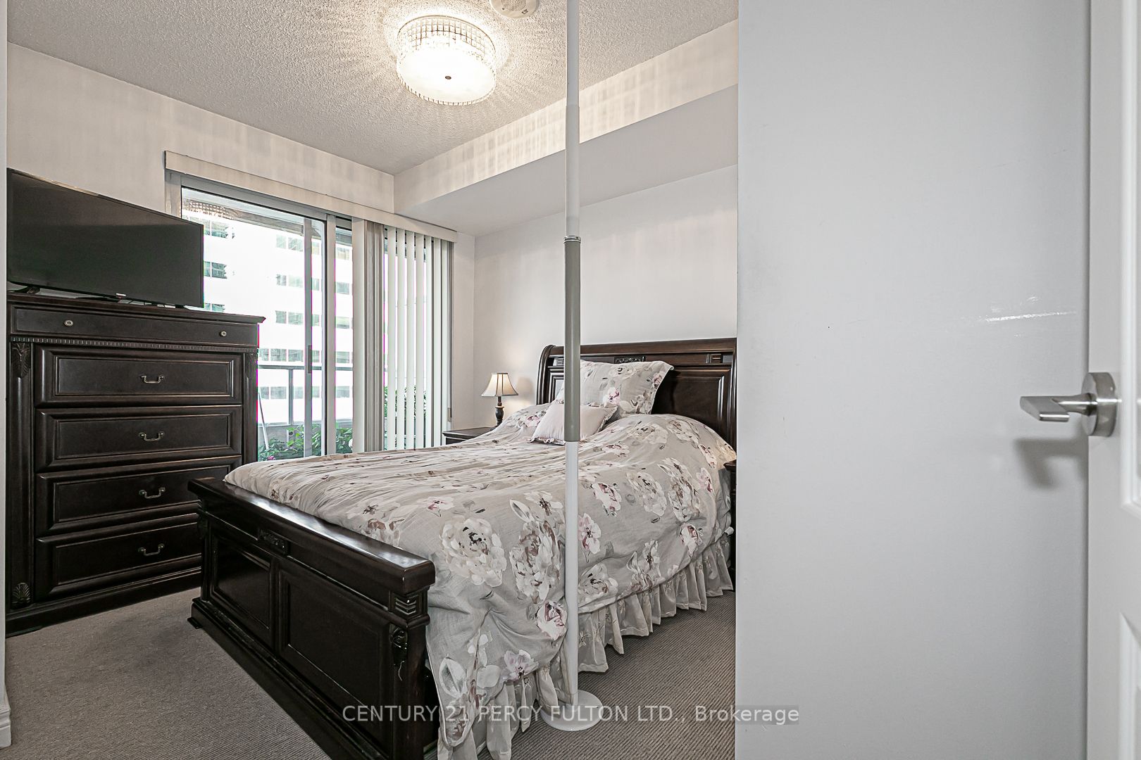 70 Town Centre Crt, #504
