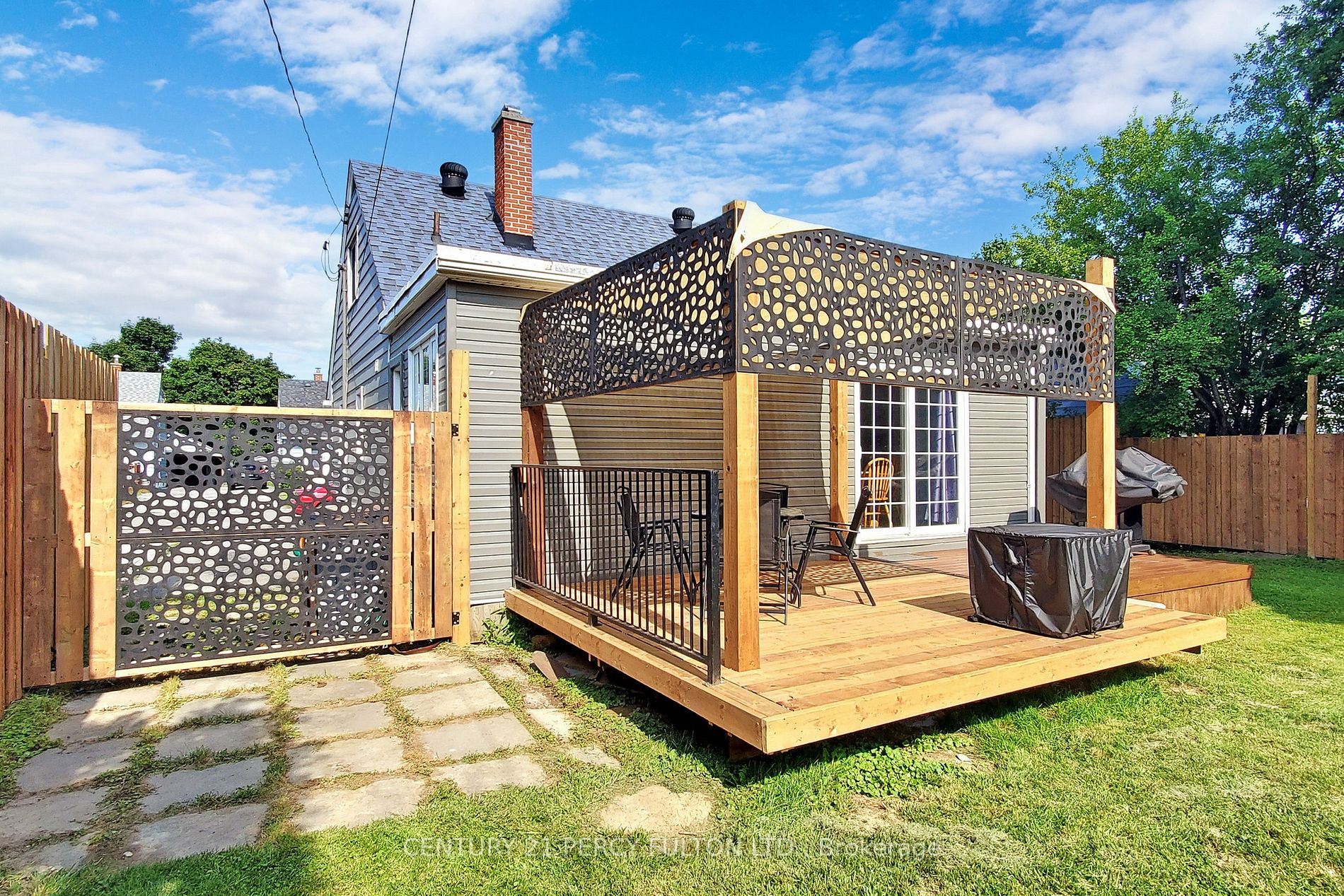 85 Exeter Rd
