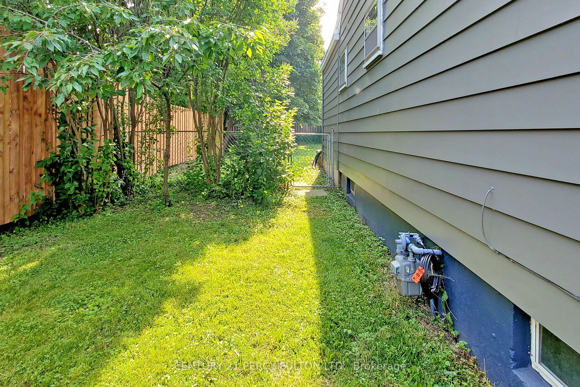 85 Exeter Rd