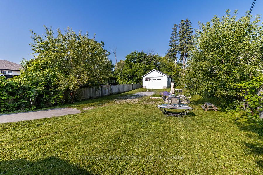 18 Church St S