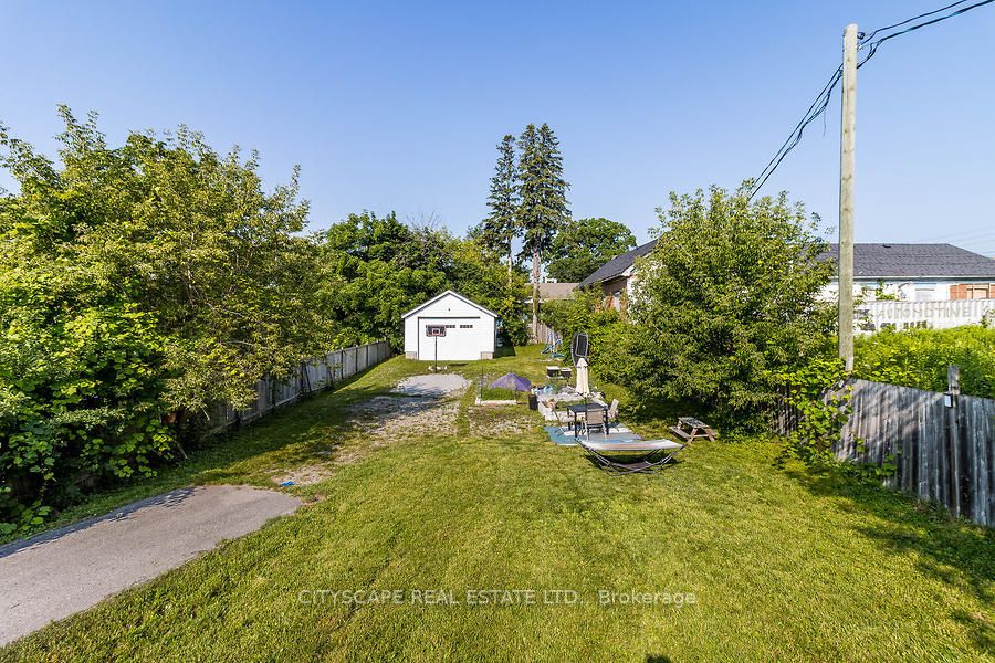 18 Church St S