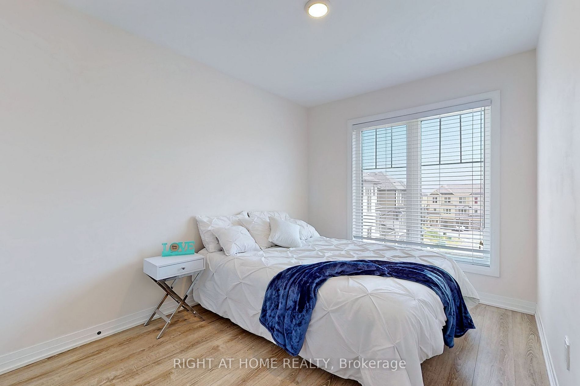 74 Ambereen Pl
