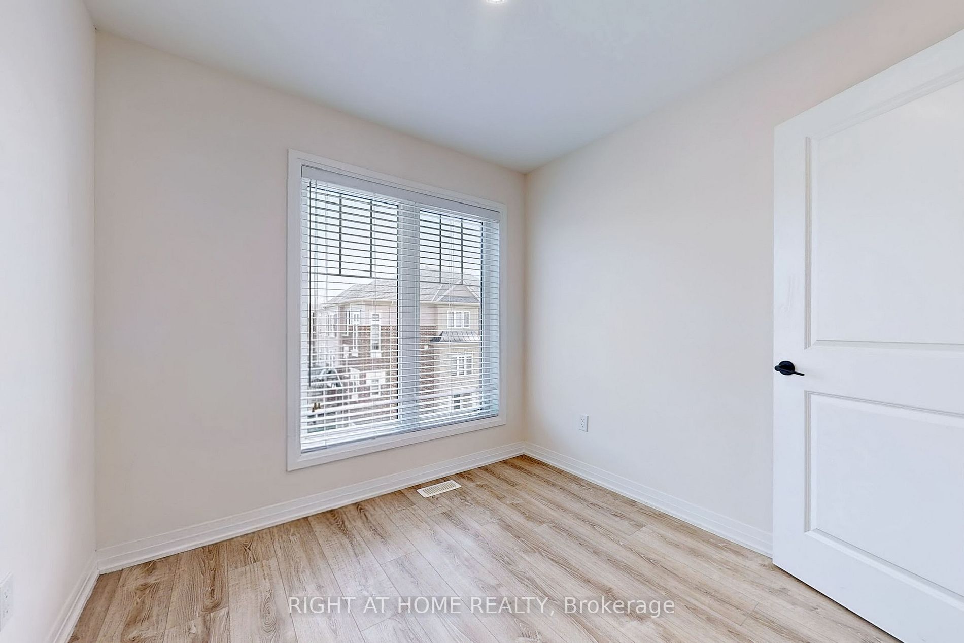 74 Ambereen Pl
