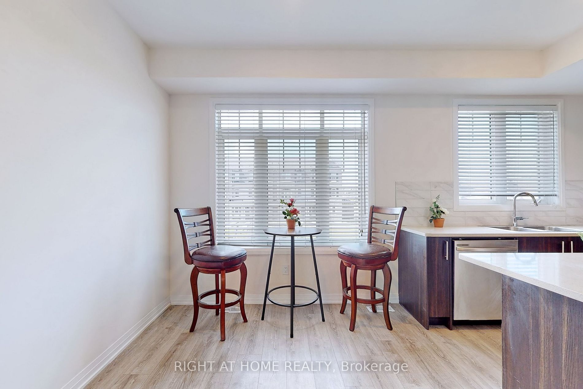 74 Ambereen Pl