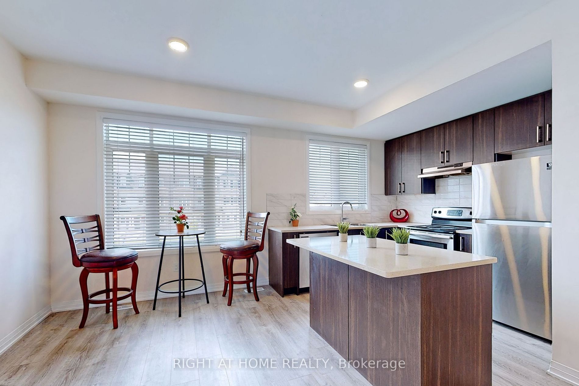 74 Ambereen Pl