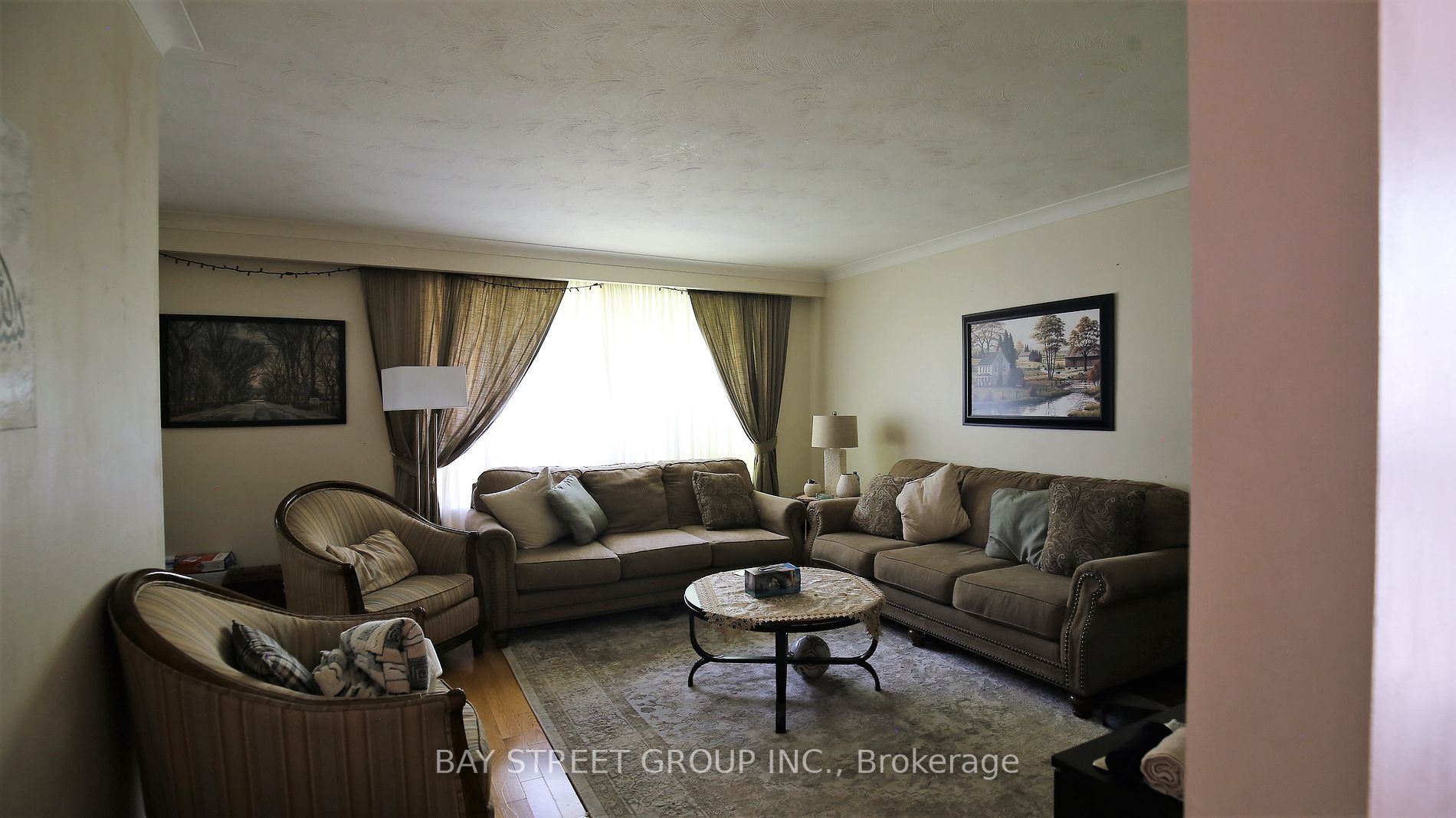 27 Manorwood Rd