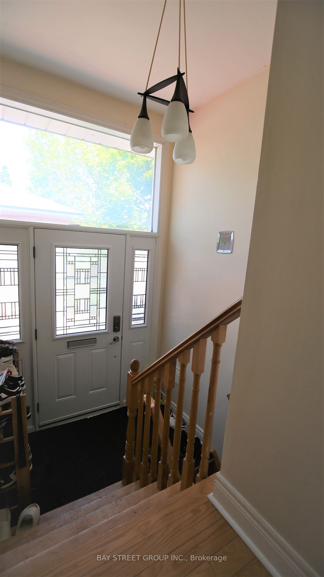 27 Manorwood Rd