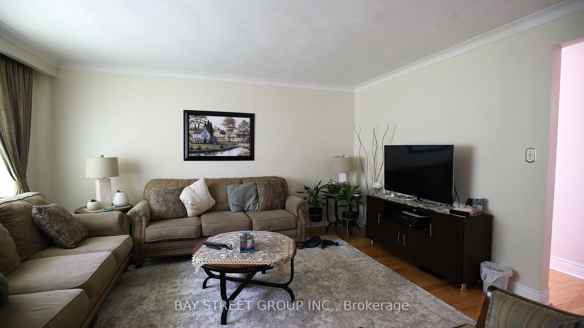 27 Manorwood Rd