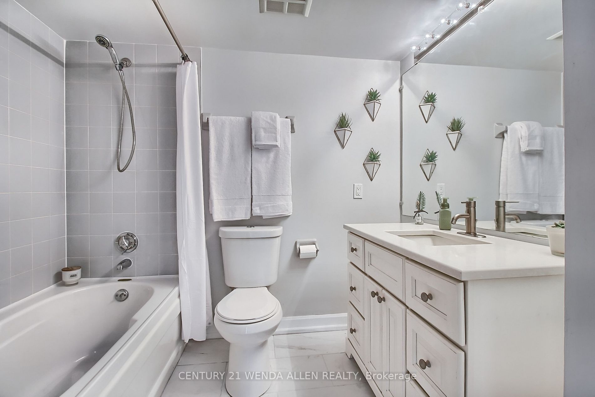 25 Cumberland Lane, #412