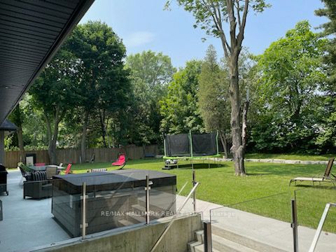 18 Windy Ridge Dr