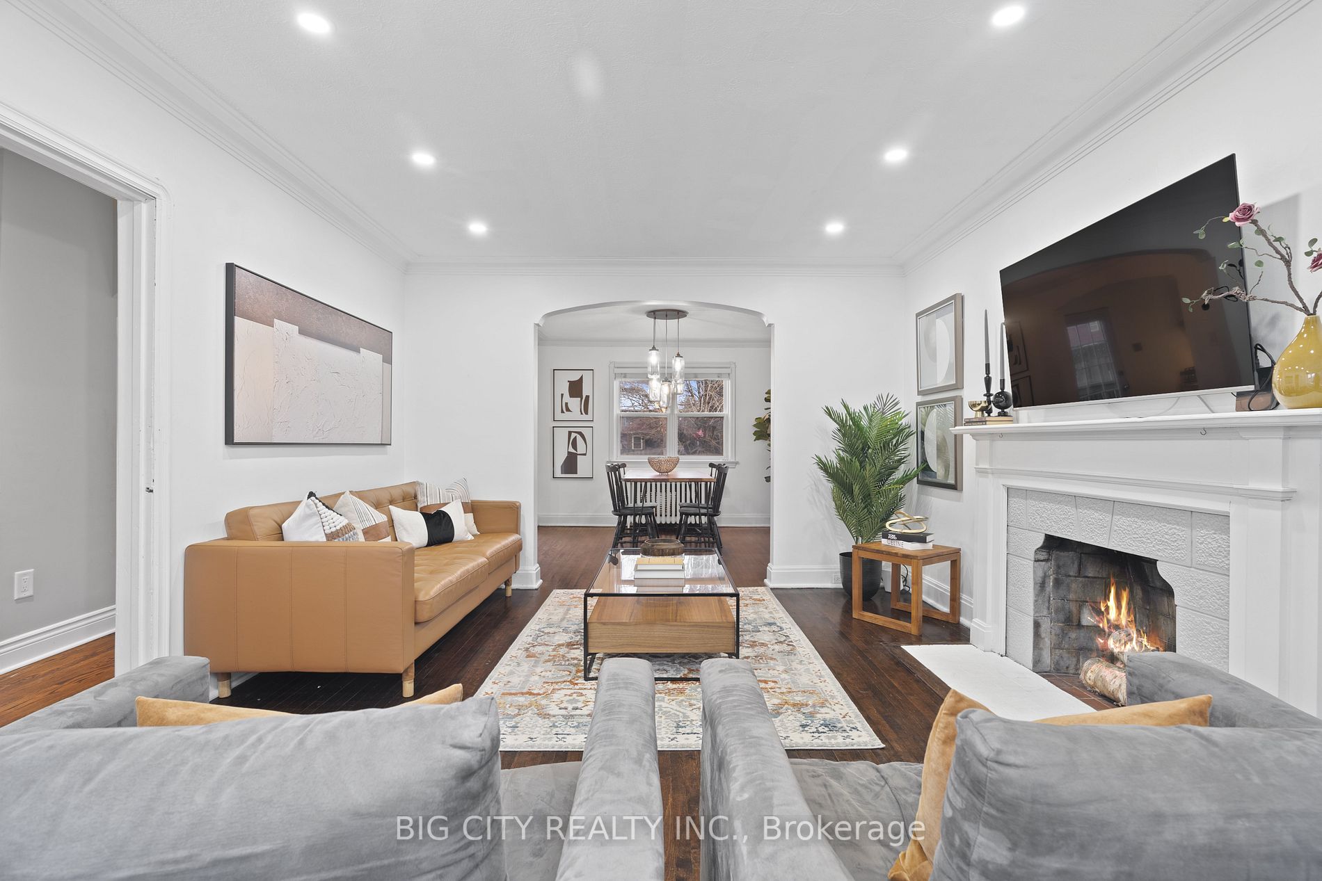 16 Don Mills Road
