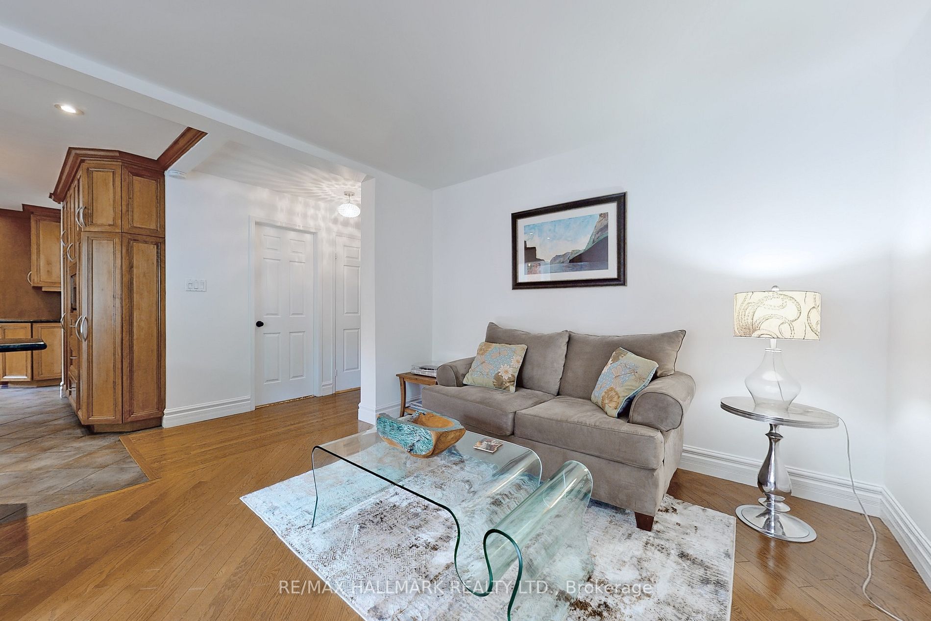 69 Blueking Crescent