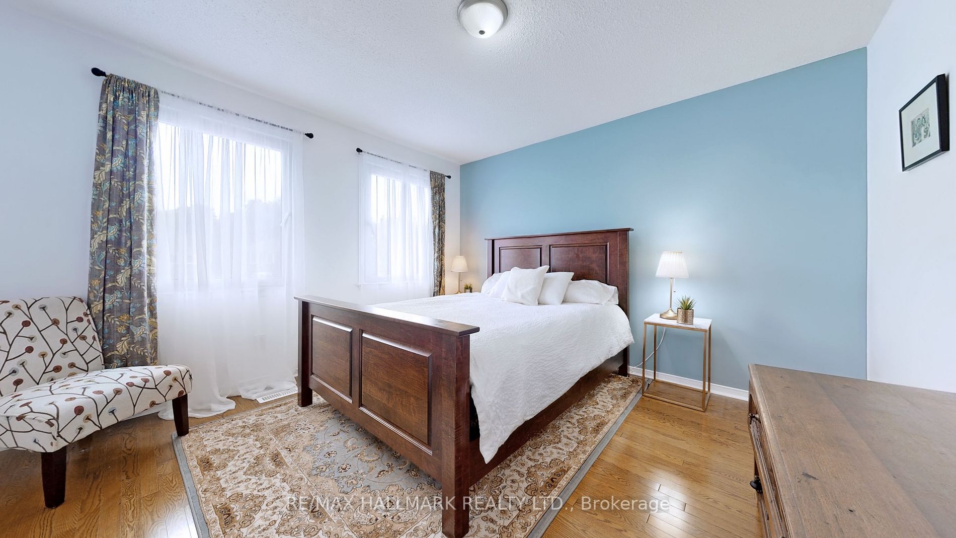 69 Blueking Crescent