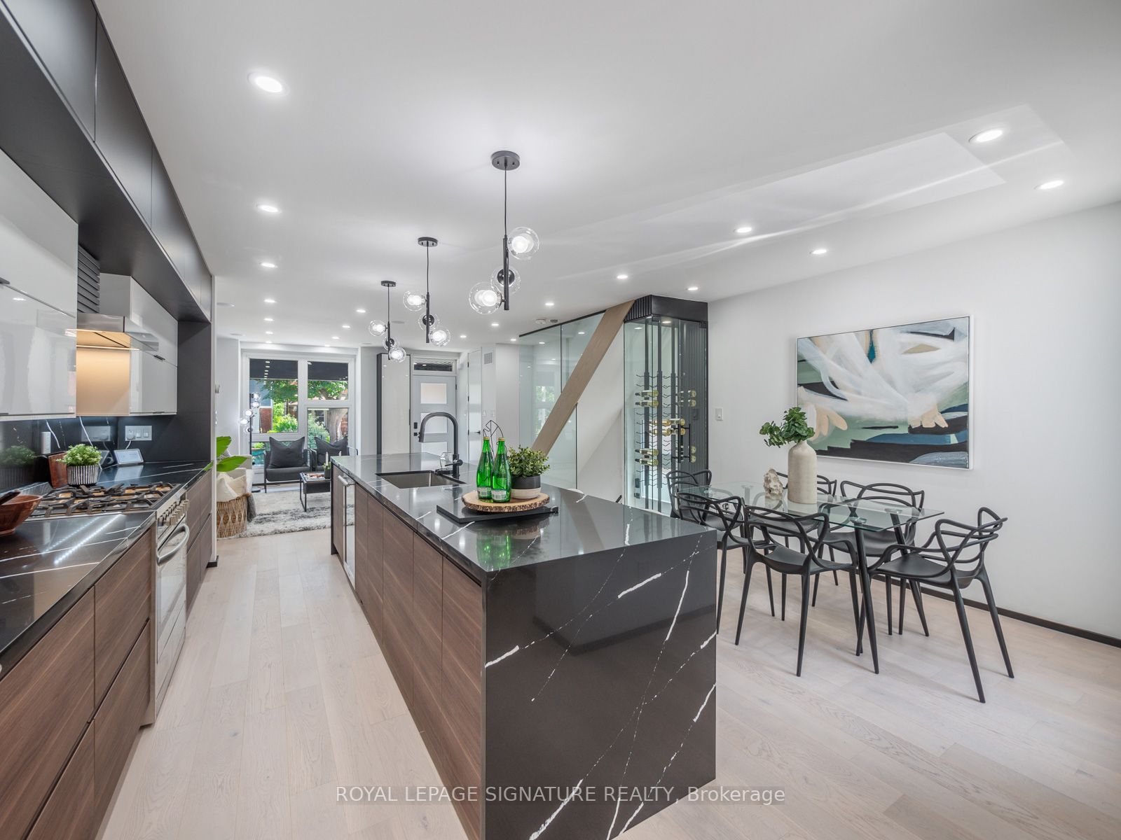 186 Oak Park Ave