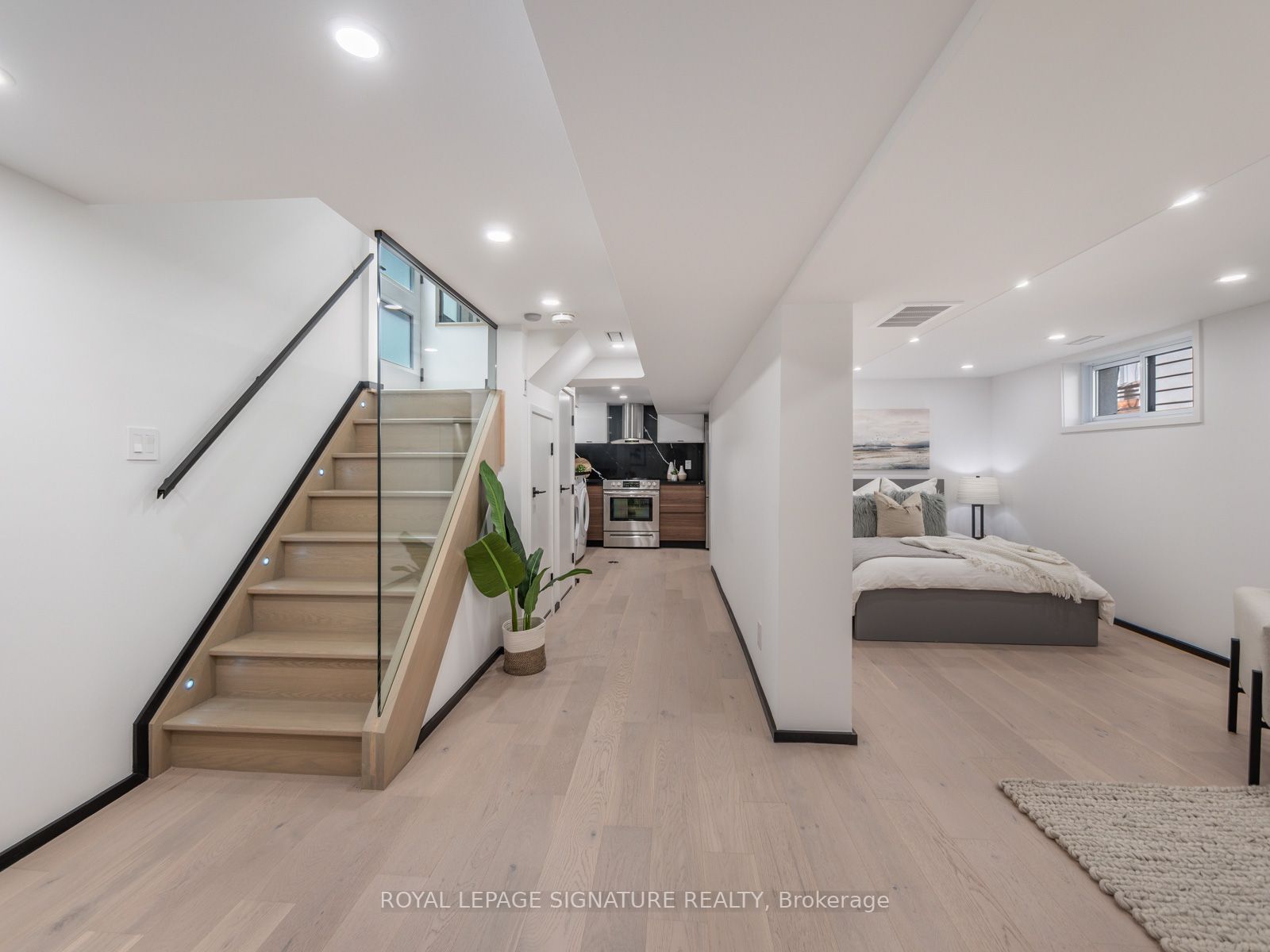 186 Oak Park Ave
