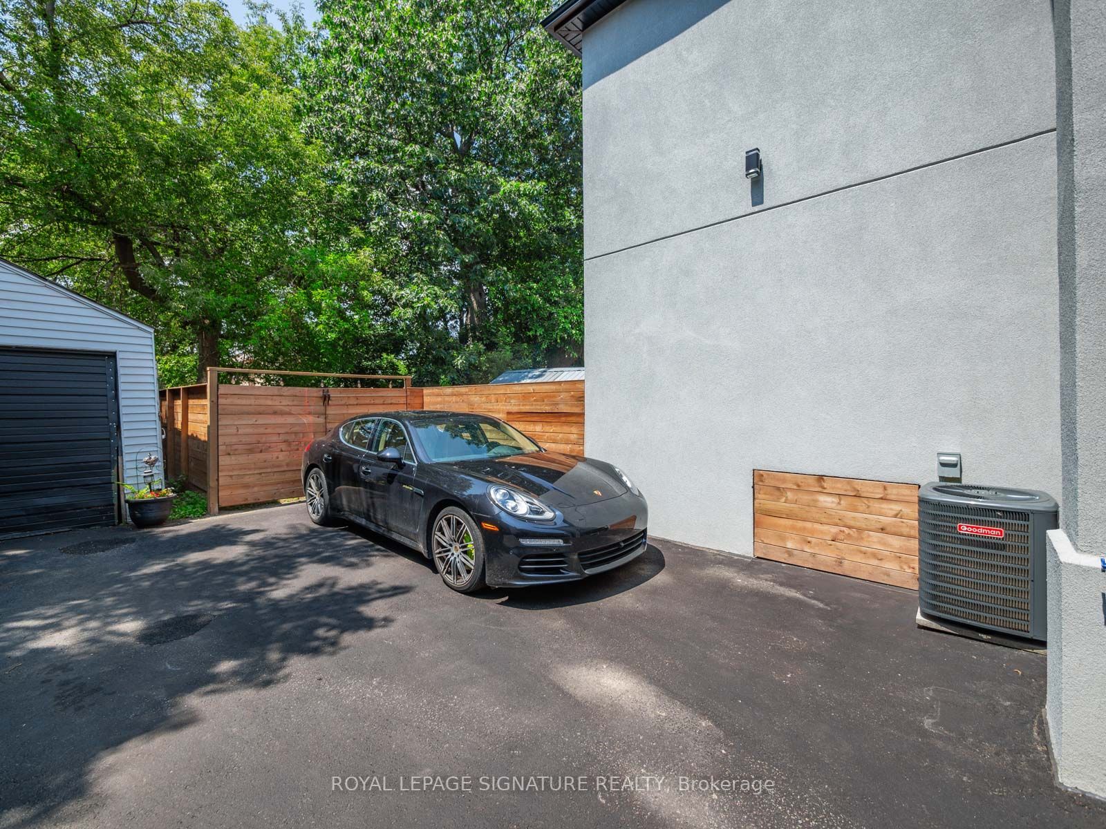 186 Oak Park Ave