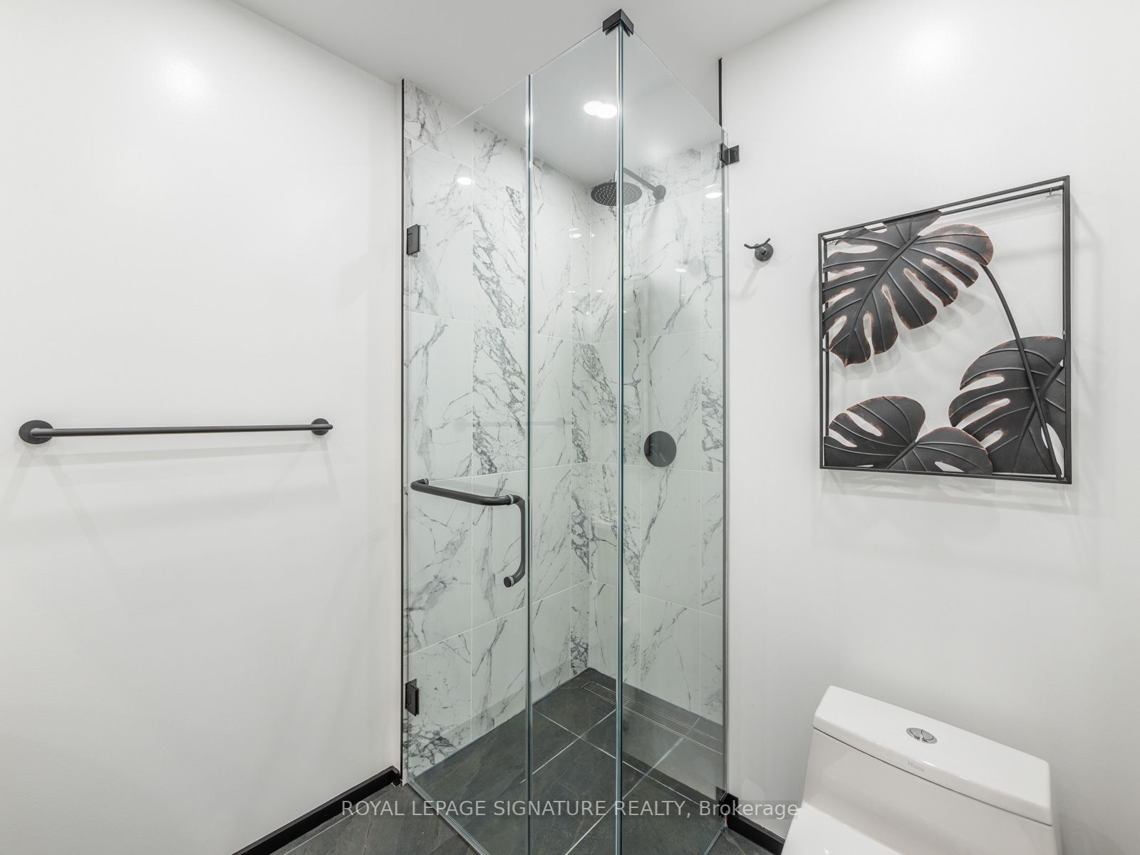186 Oak Park Ave