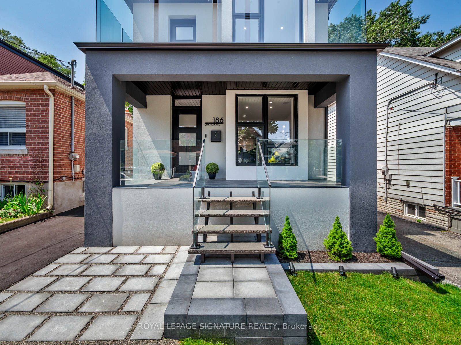 186 Oak Park Ave