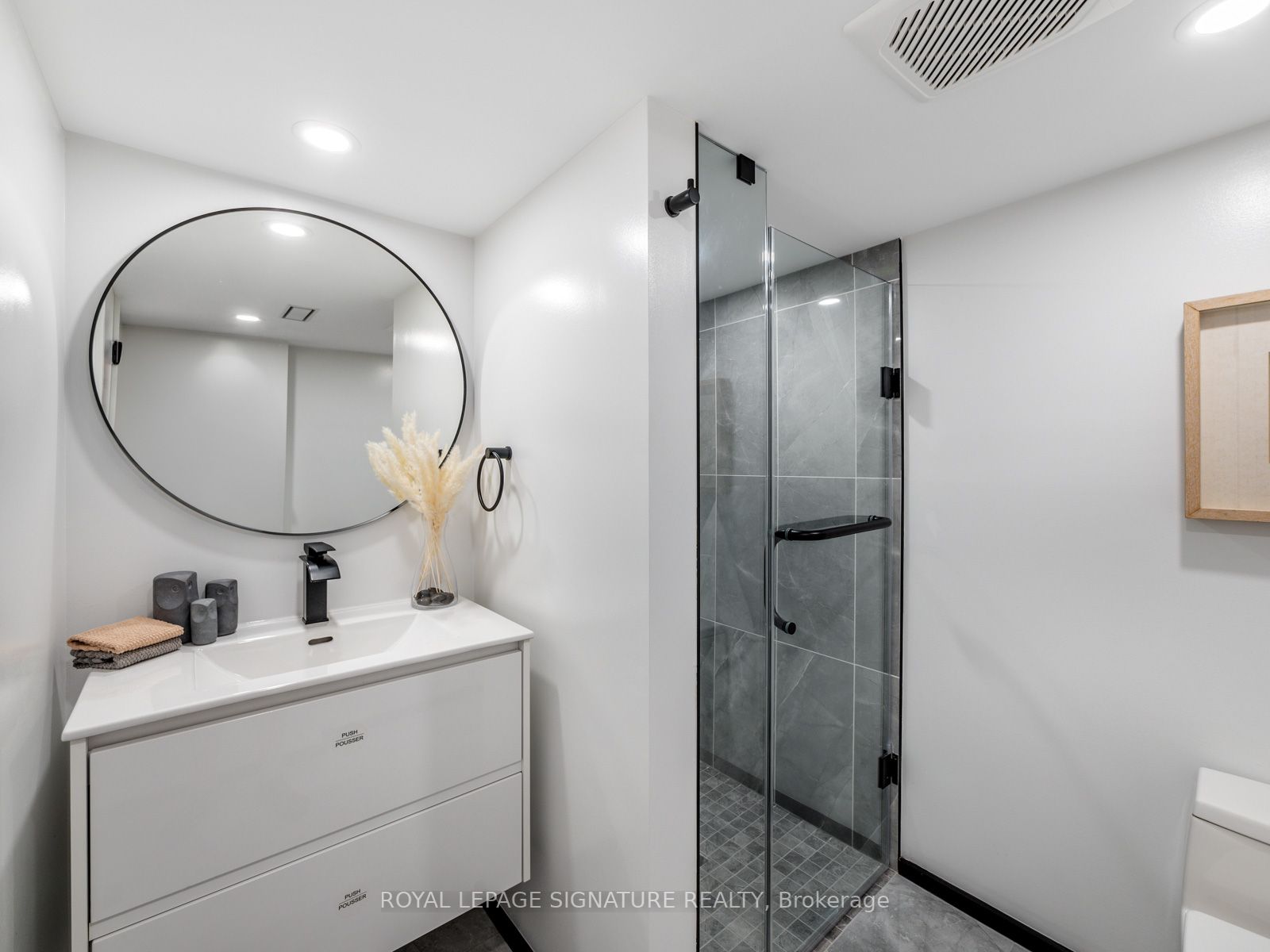 186 Oak Park Ave