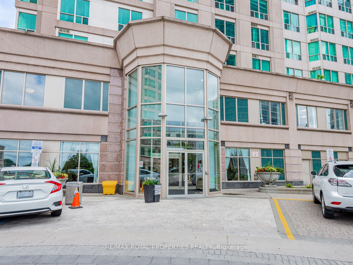 1 Lee Centre Dr, #2106