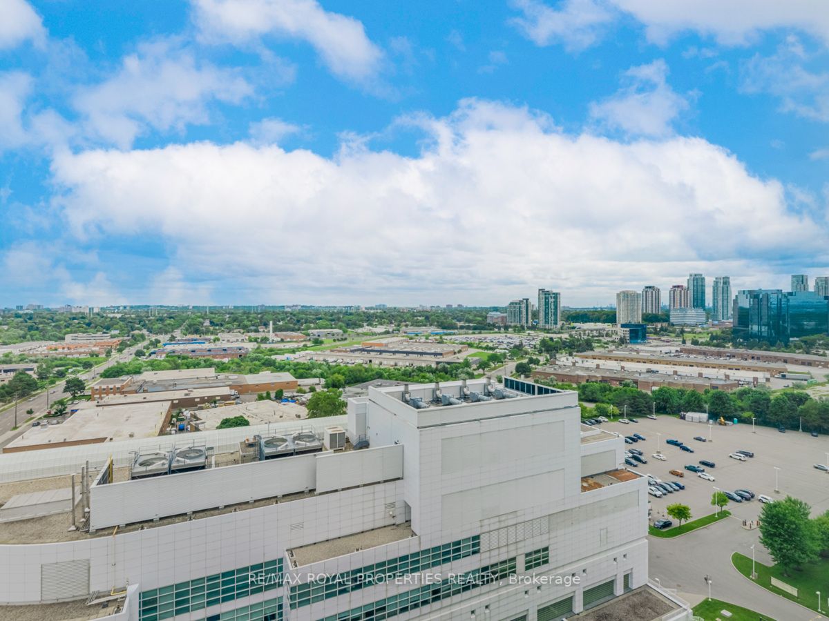1 Lee Centre Dr, #2106