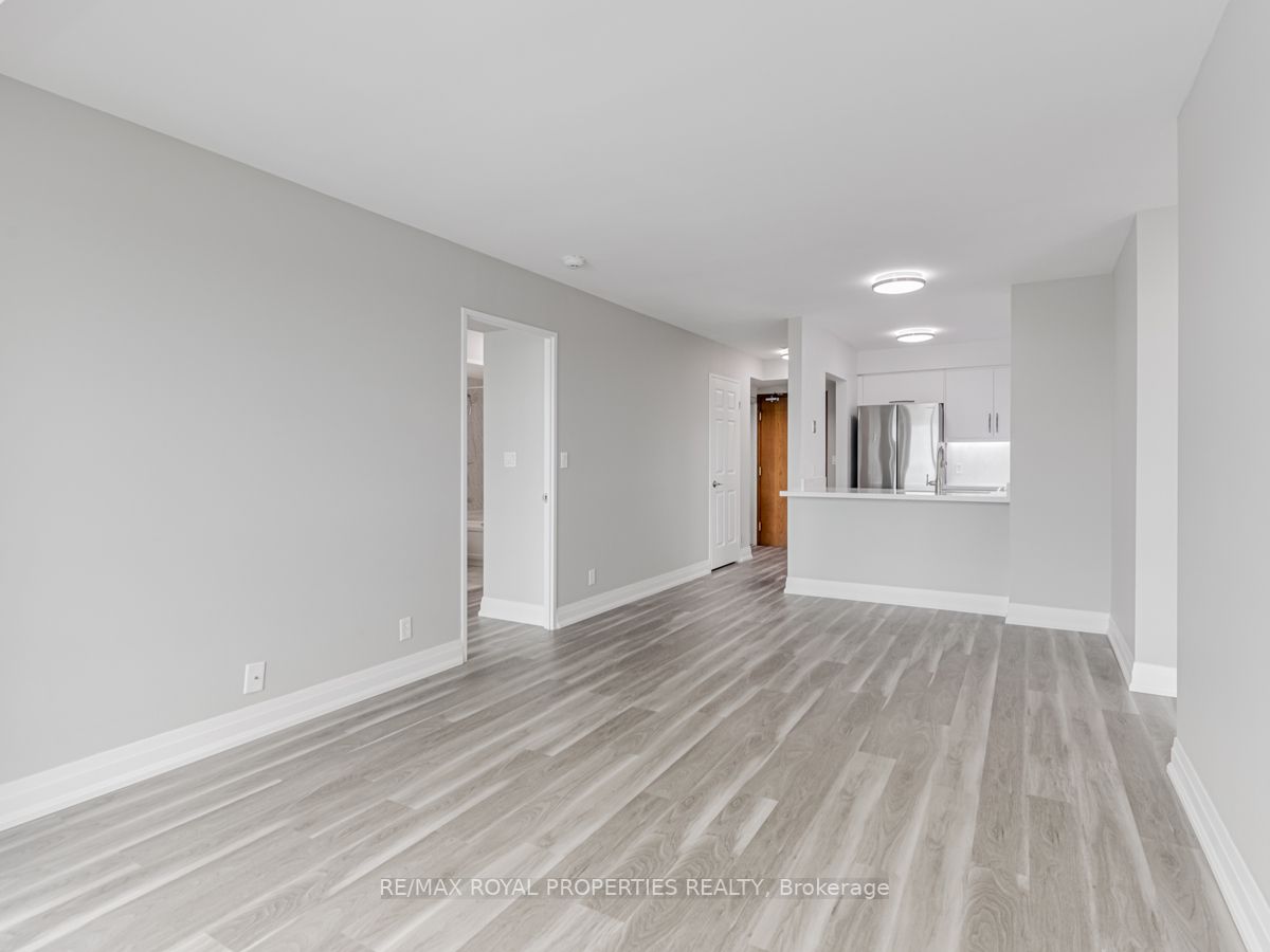 1 Lee Centre Dr, #2106