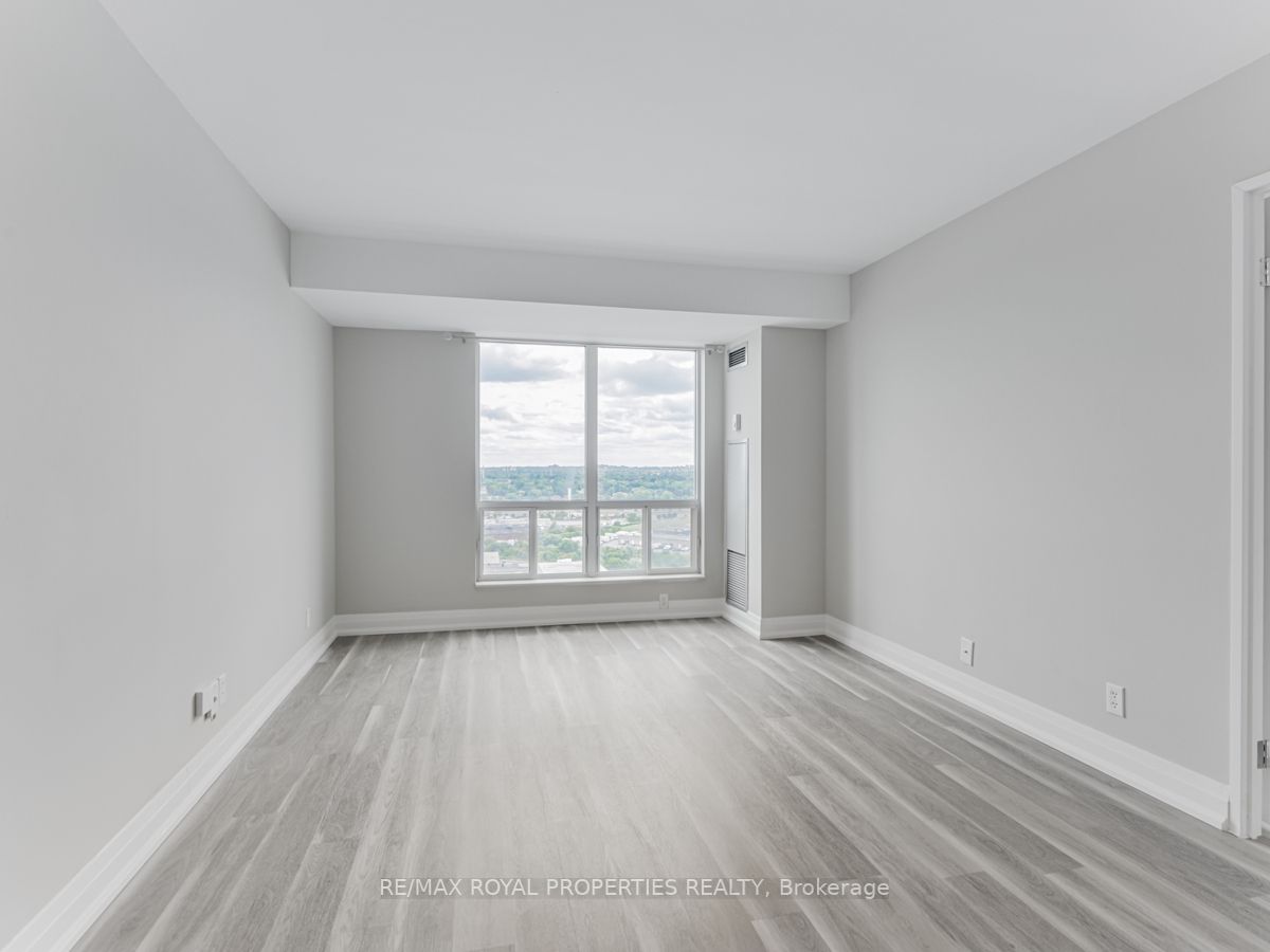 1 Lee Centre Dr, #2106