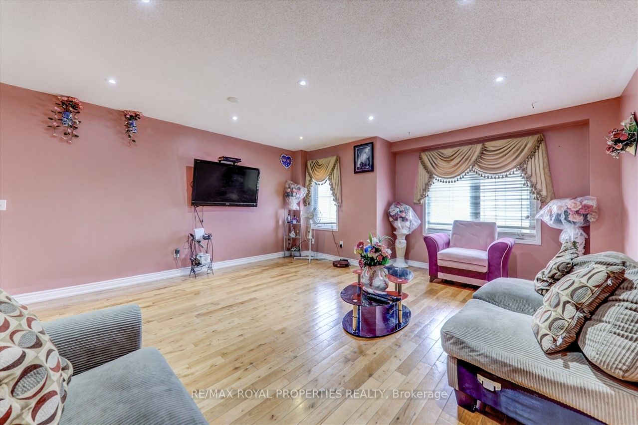 144 Jenkinson Way, #14