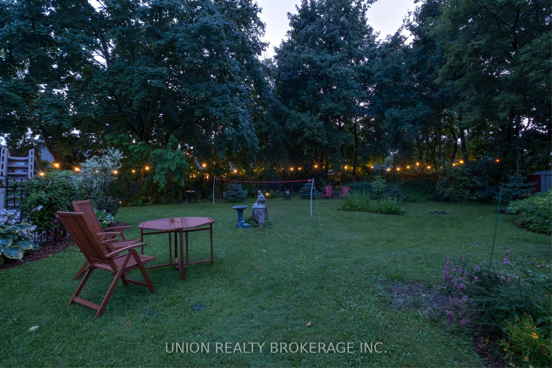 64 Dunstall Cres