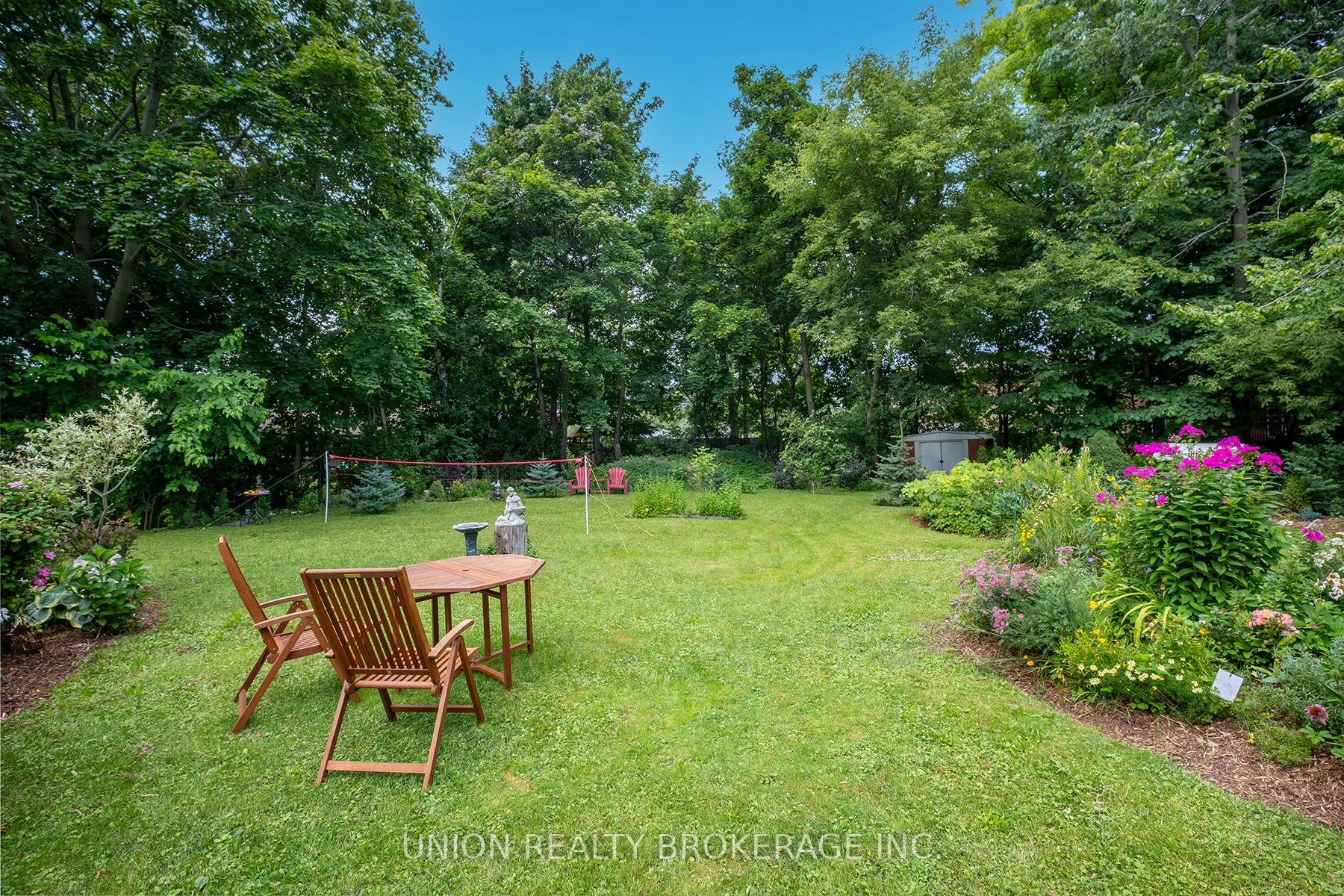64 Dunstall Cres