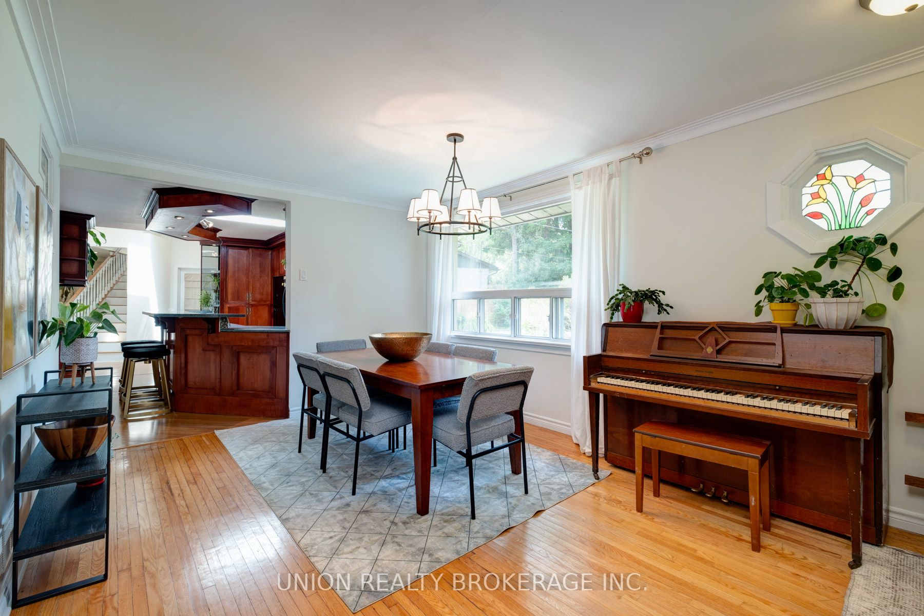 64 Dunstall Cres
