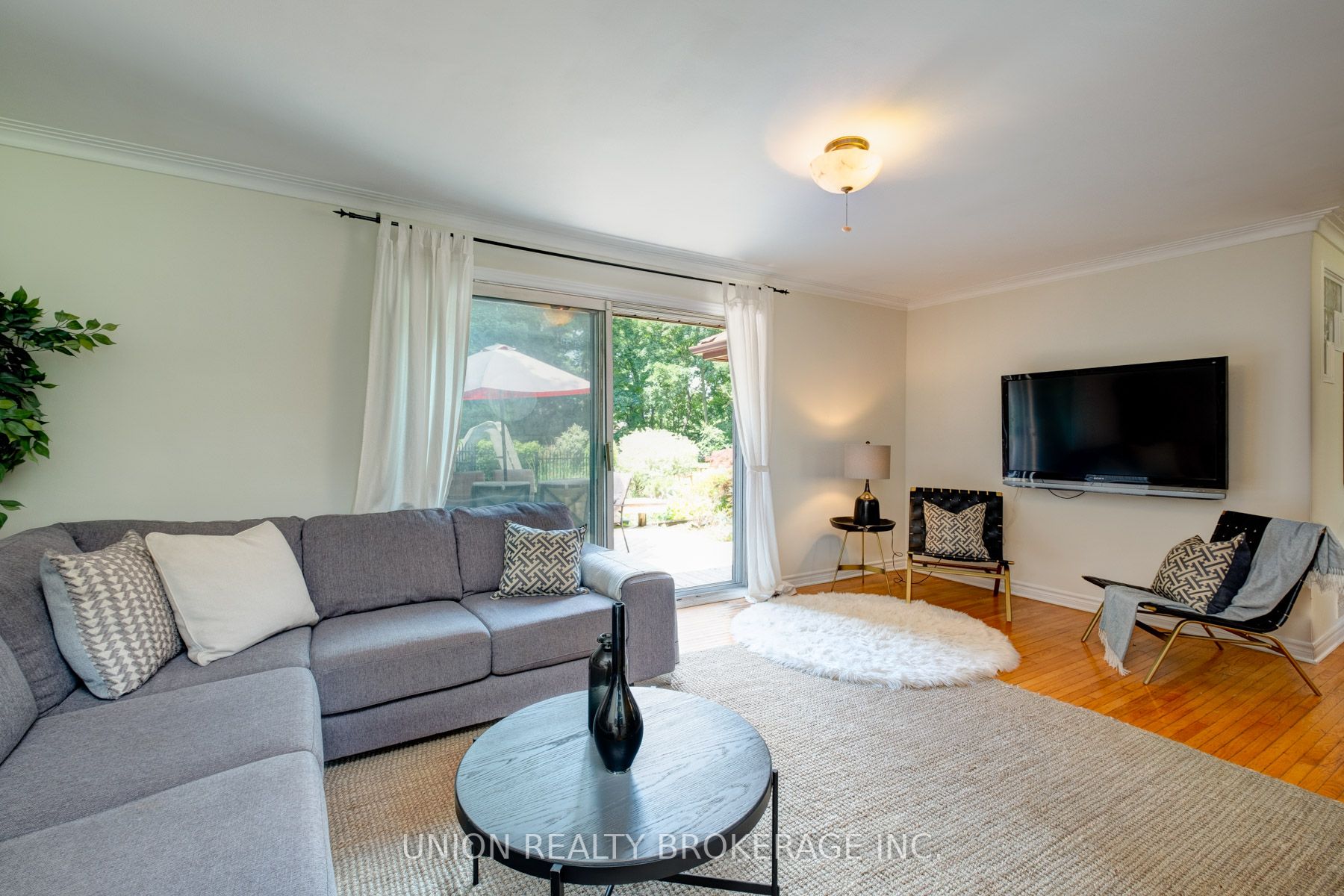 64 Dunstall Cres